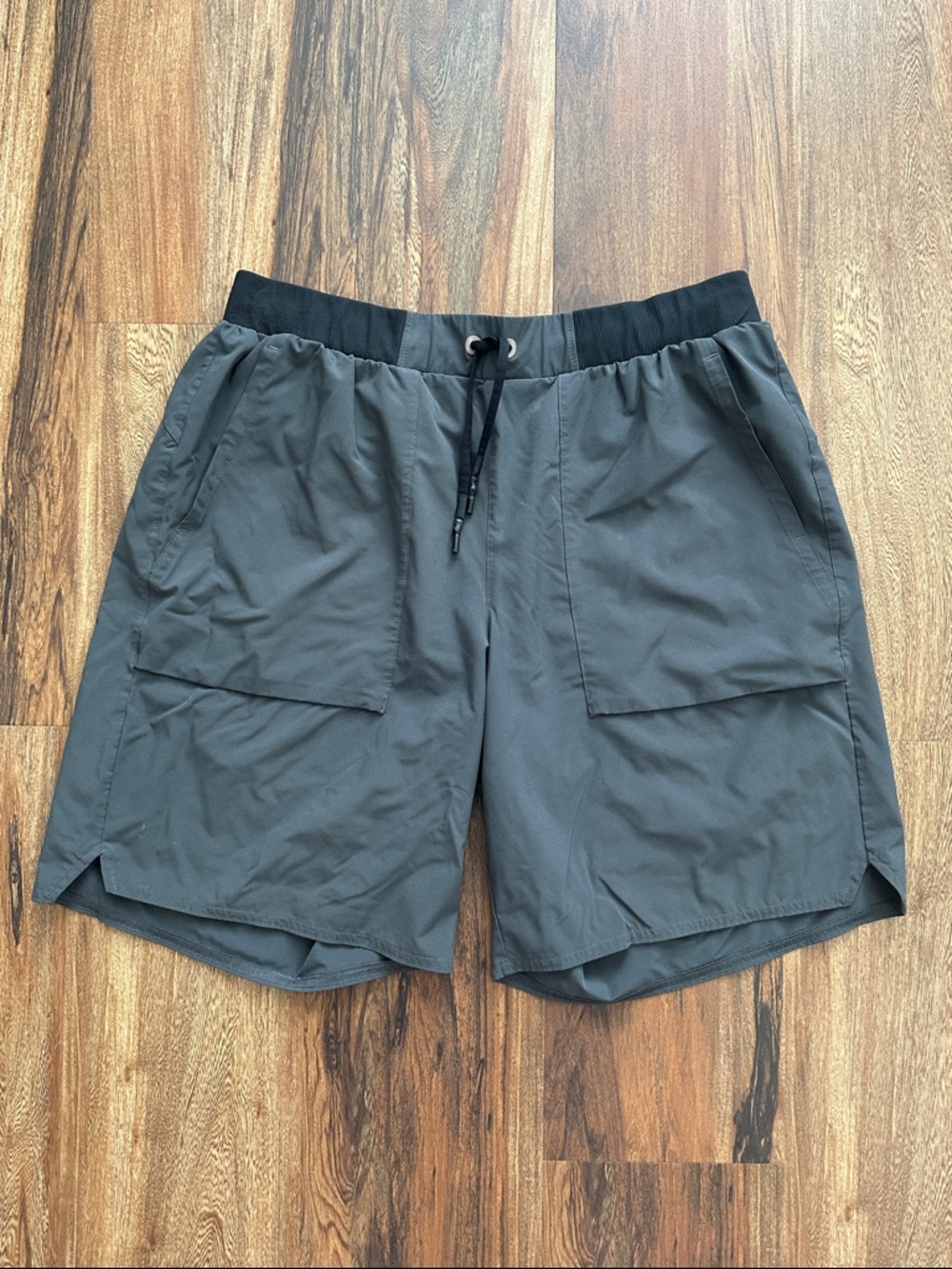 REI Men's Gray 9" Athletic Shorts Size Large